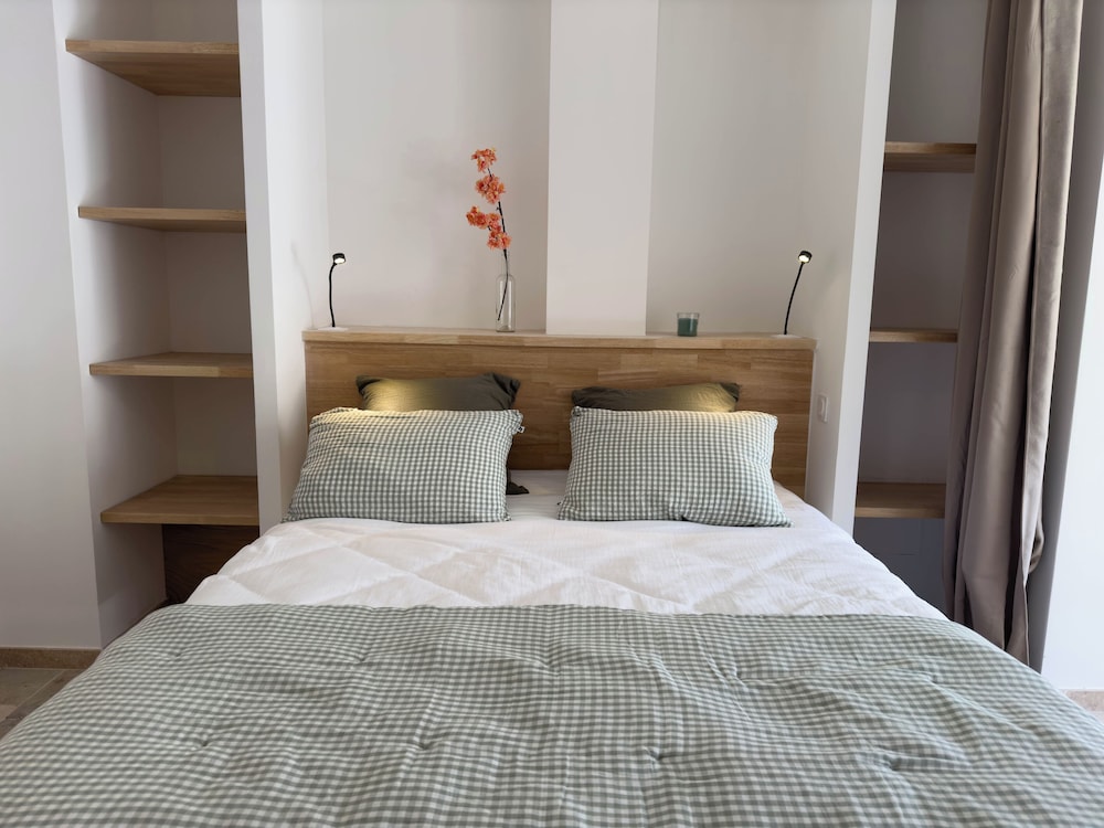 The green Suite, with private garden
