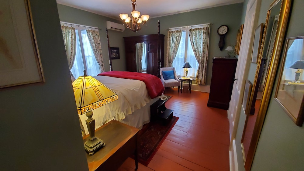 Annapolis Room