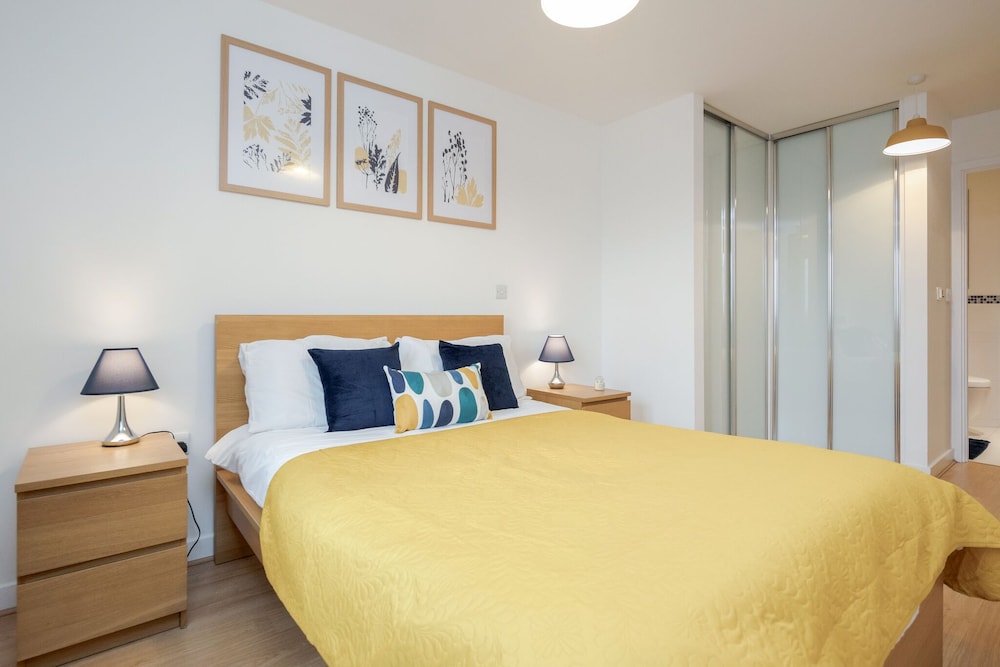 Business Apartment, Private Bathroom, City View photo 2