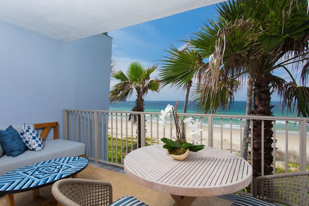 Room, 1 King Bed With Sofa Bed, Oceanfront