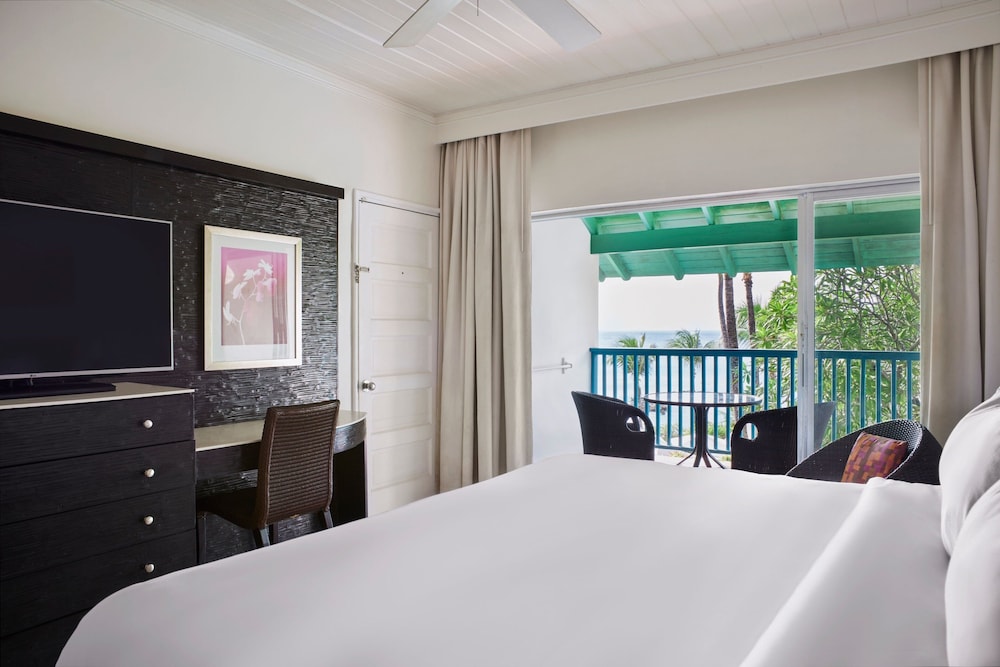 Room, 1 King Bed, Balcony, Ocean View photo 1