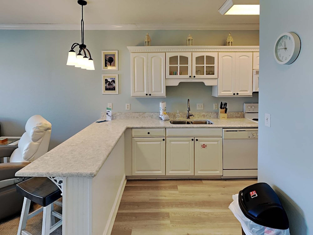 Condo, Multiple Beds, Balcony, Ocean View (#C5 - No Pets) photo 3