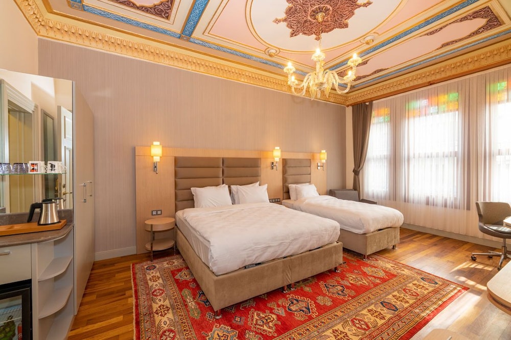 Deluxe Triple Room photo 3