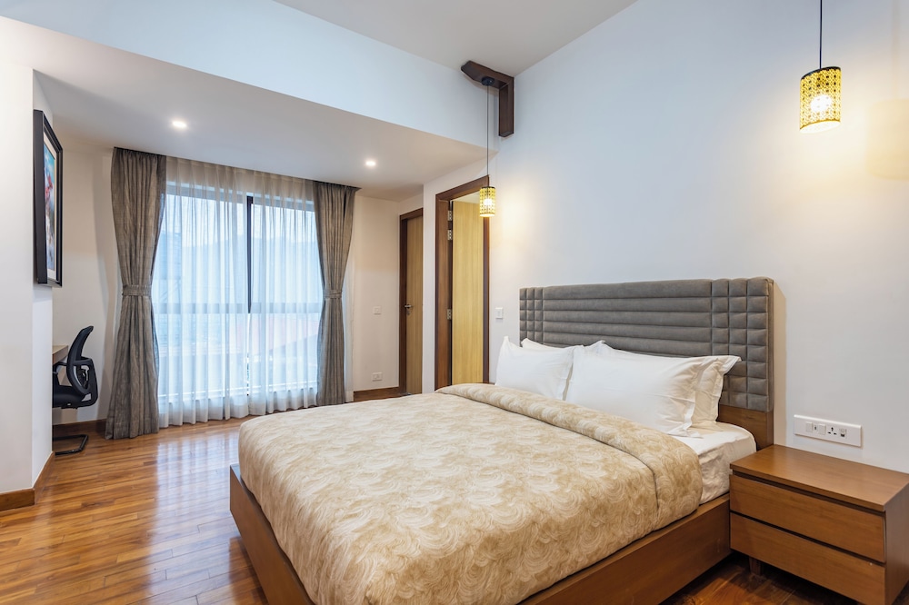 Deluxe Suite - Photo 1