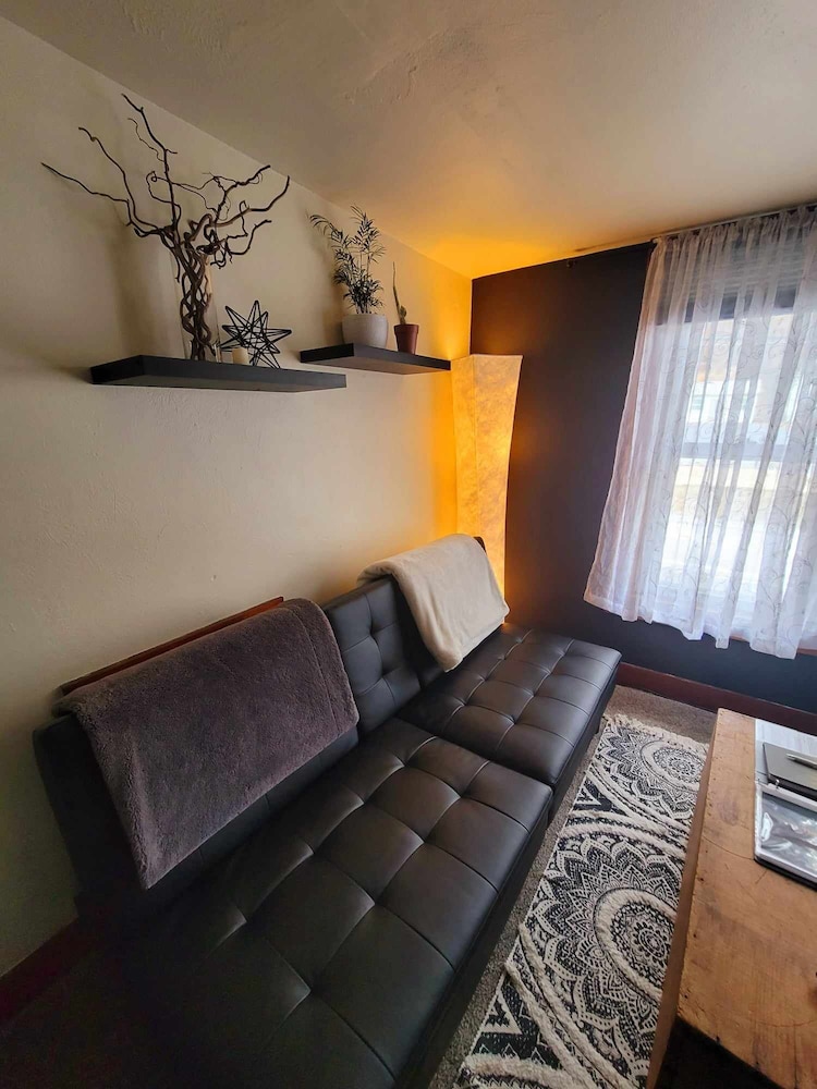 The Retreat Suite photo 2