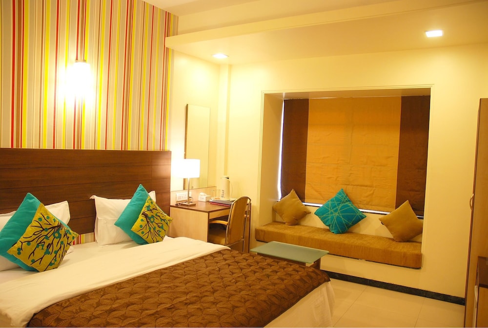Executive Room - Photo 1