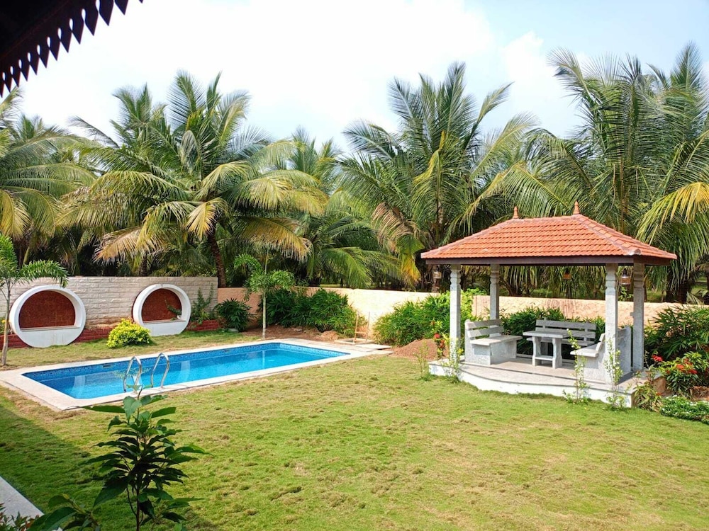 Traditional Villa photo 2