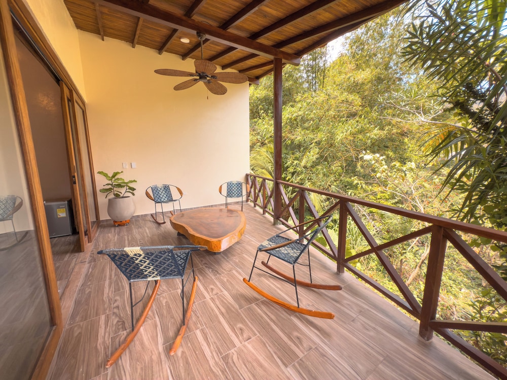 Comfort Quadruple Room, Garden View
