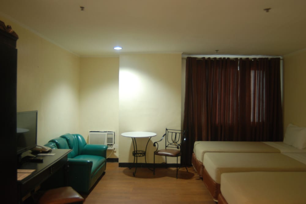 Basic Quadruple Room - Photo 2