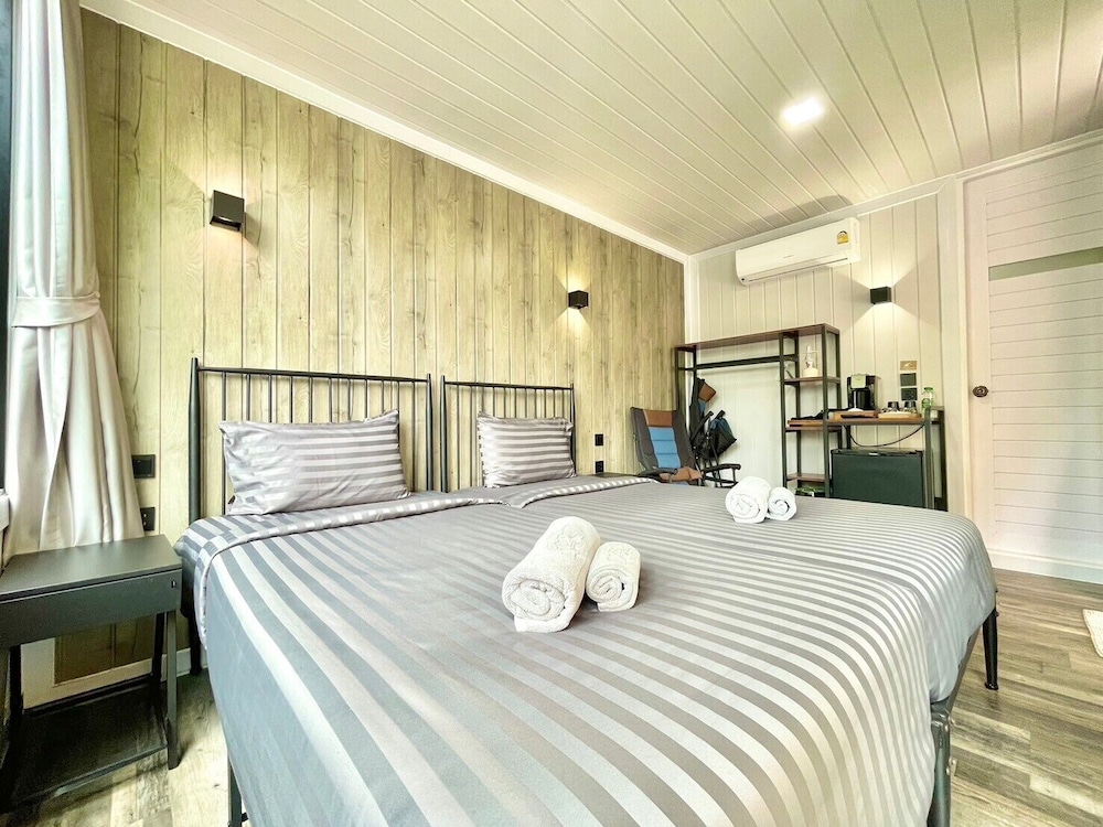 Superior Twin Room, Garden View