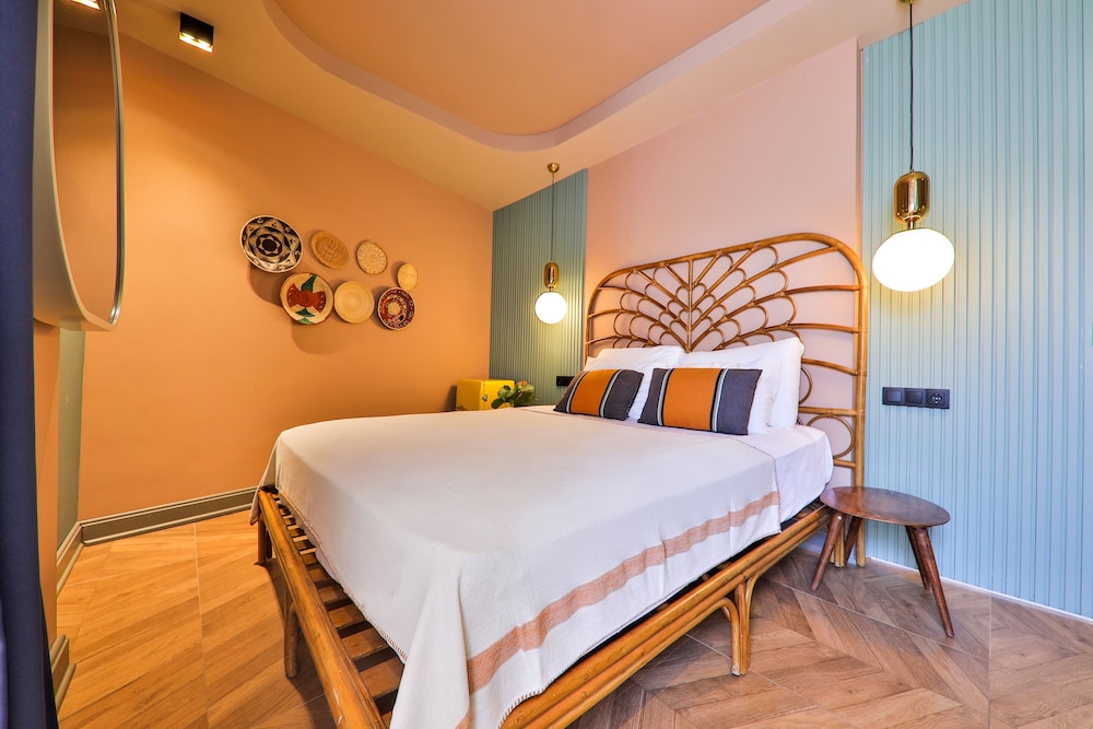Deluxe Room, Balcony - Photo 9