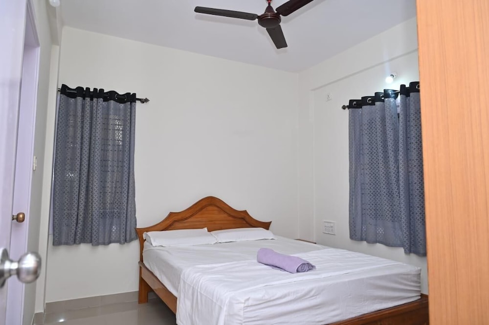Comfort Apartment, 2 Bedrooms, Balcony, City View