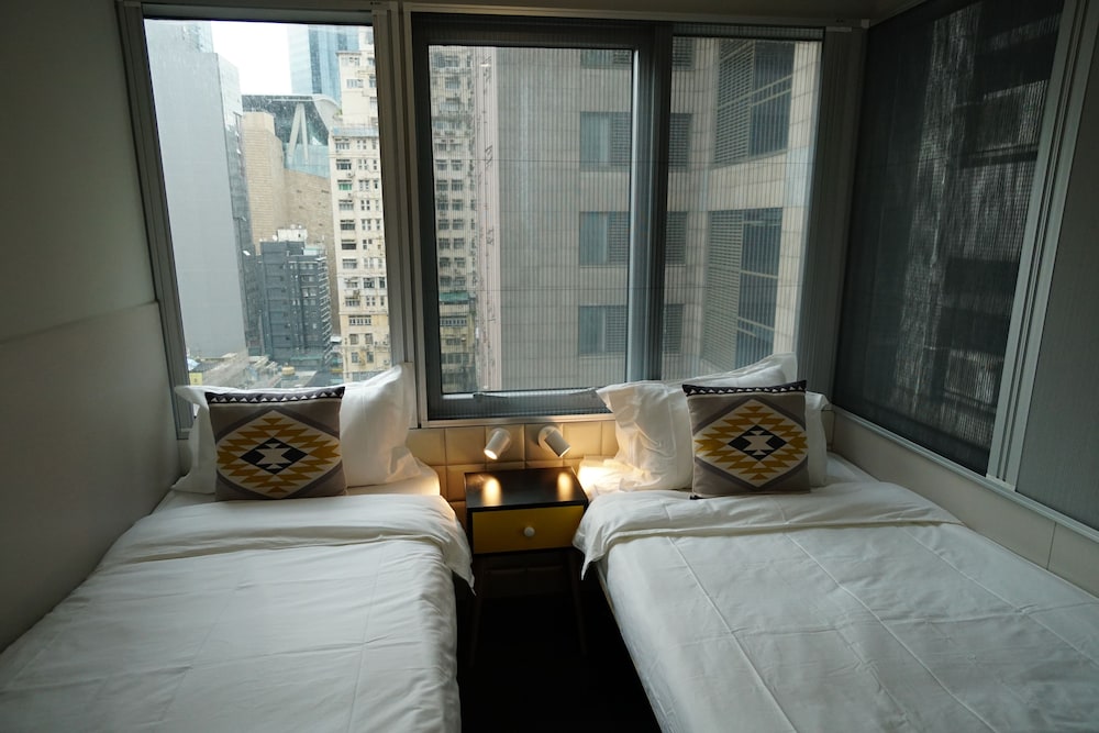 Standard Twin Room - Photo 6