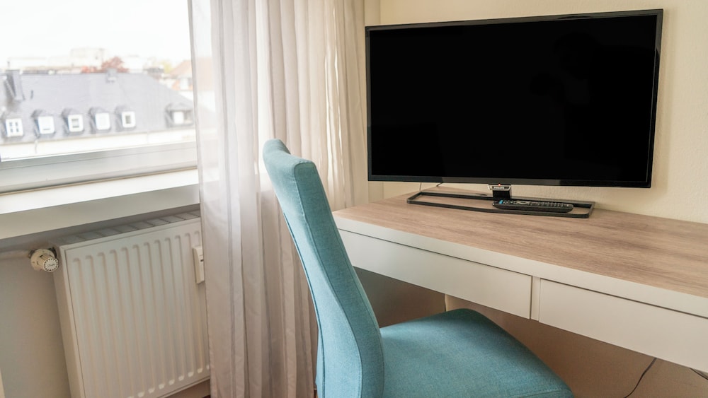 Economy Double Room, City View photo 2