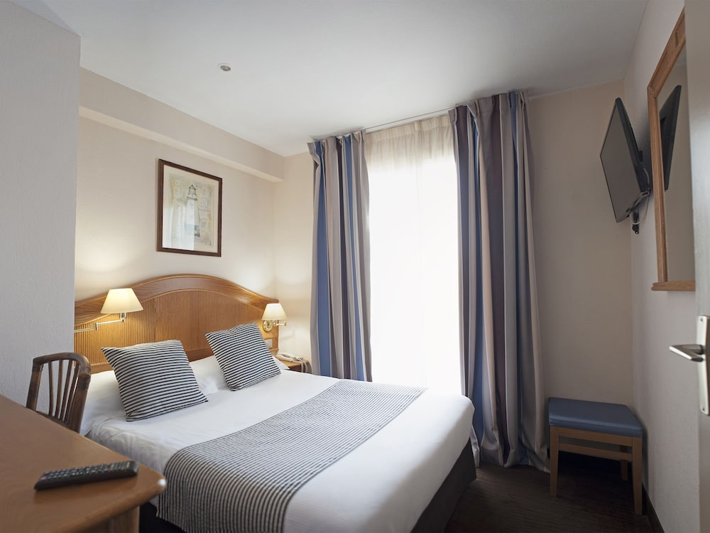 Superior Triple Room, Balcony