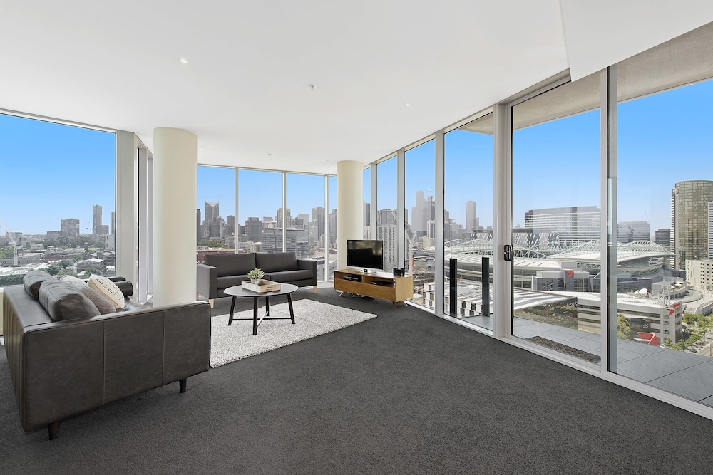 Three Bedroom Luxury VIP Harbour View Apartment (Indoor Pool) photo 2