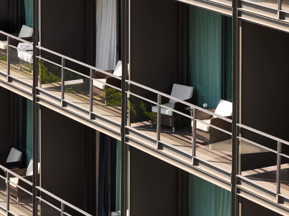 Luxury Room, 1 King Bed, Balcony, Sea View - Photo 6
