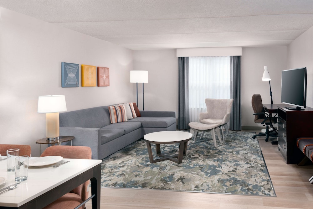 Suite, 2 Bedrooms, Accessible, Non Smoking (Mobility/Hearing, Bathtub) photo 1
