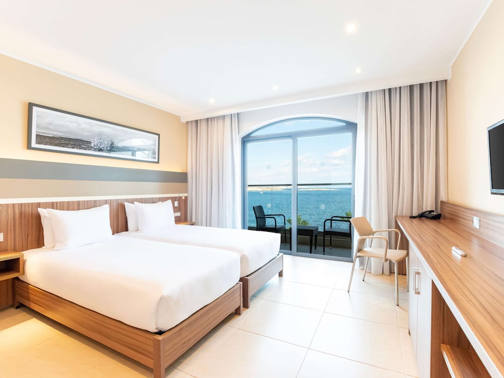 Superior Room, Multiple Beds, Sea View