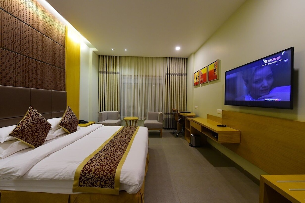 Deluxe Room, City View photo 3