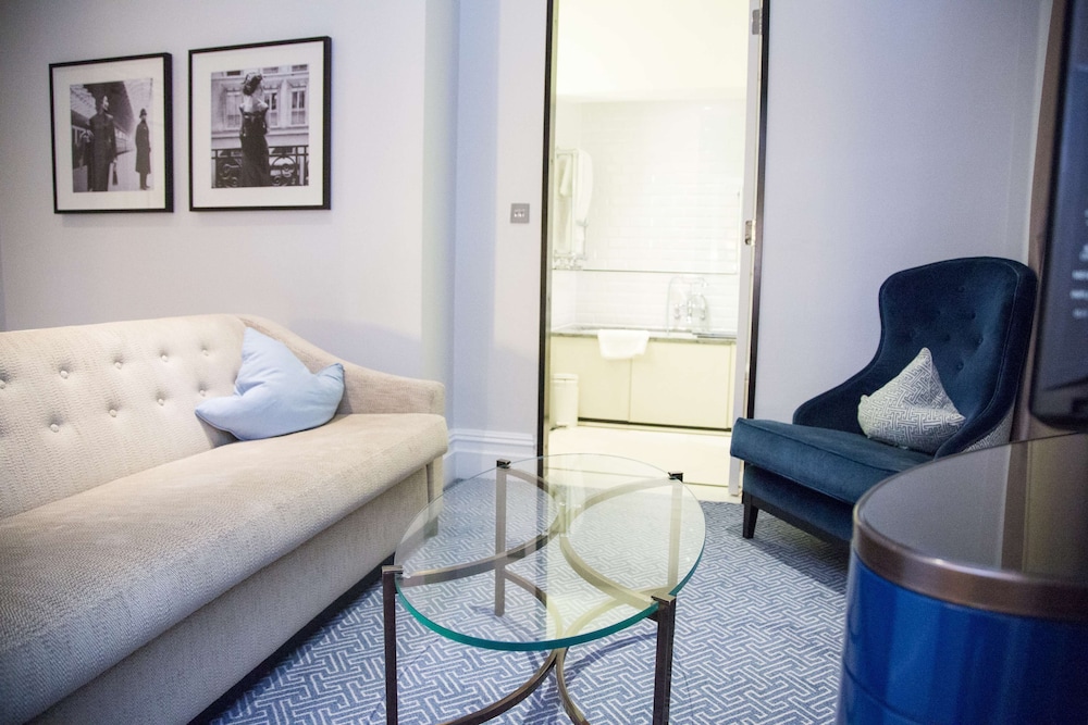 Junior Suite, 1 King Bed (Lounge Access)