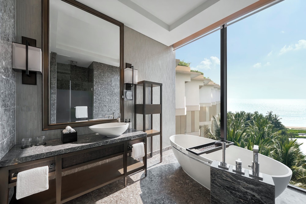 Suite, 2 Bedrooms, Club Lounge Access, Ocean View (Bridge) thumbnail 6