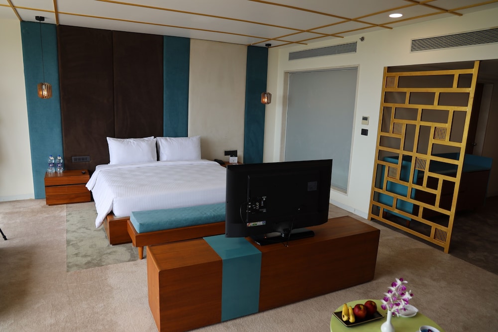 Suite - Photo 2