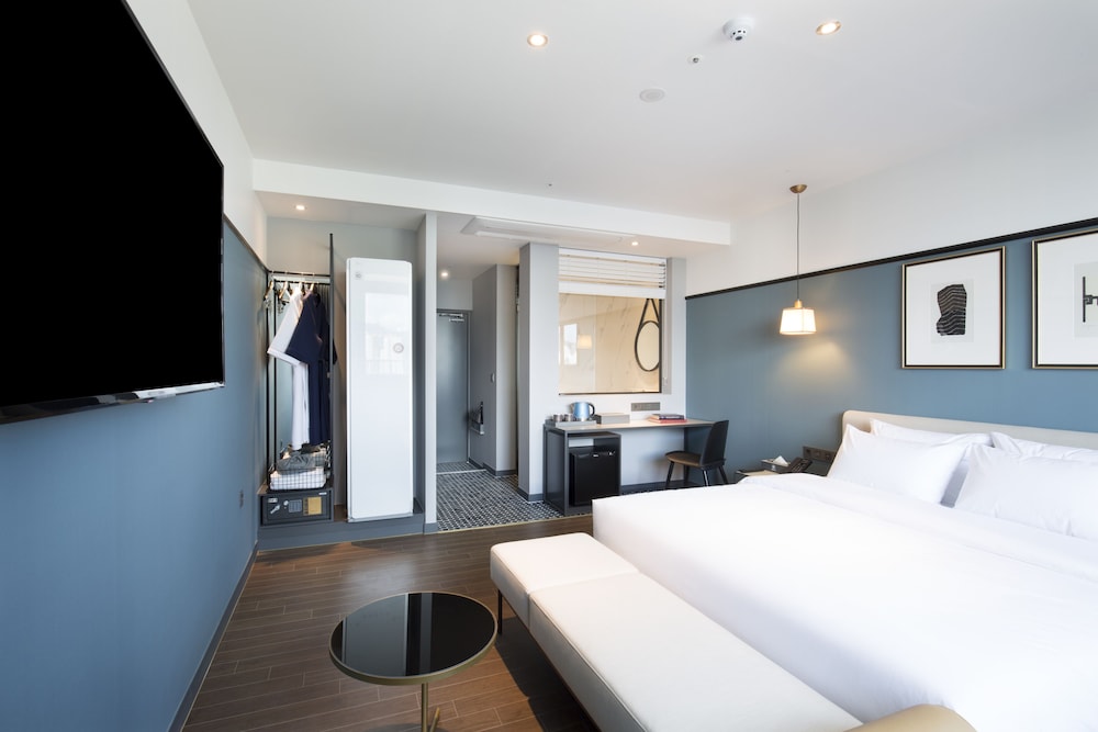 Deluxe Double Room, River View - Photo 2