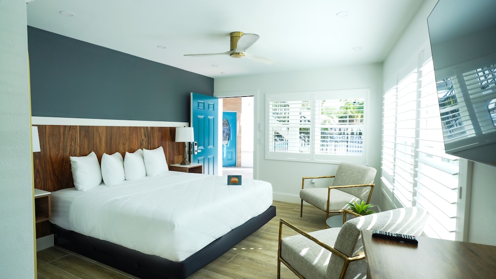 Premium King Suite