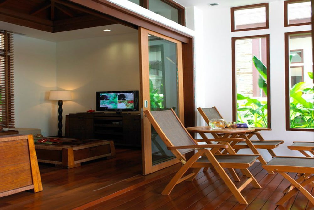 Villa, Private Pool, Sea Facing - Photo 4