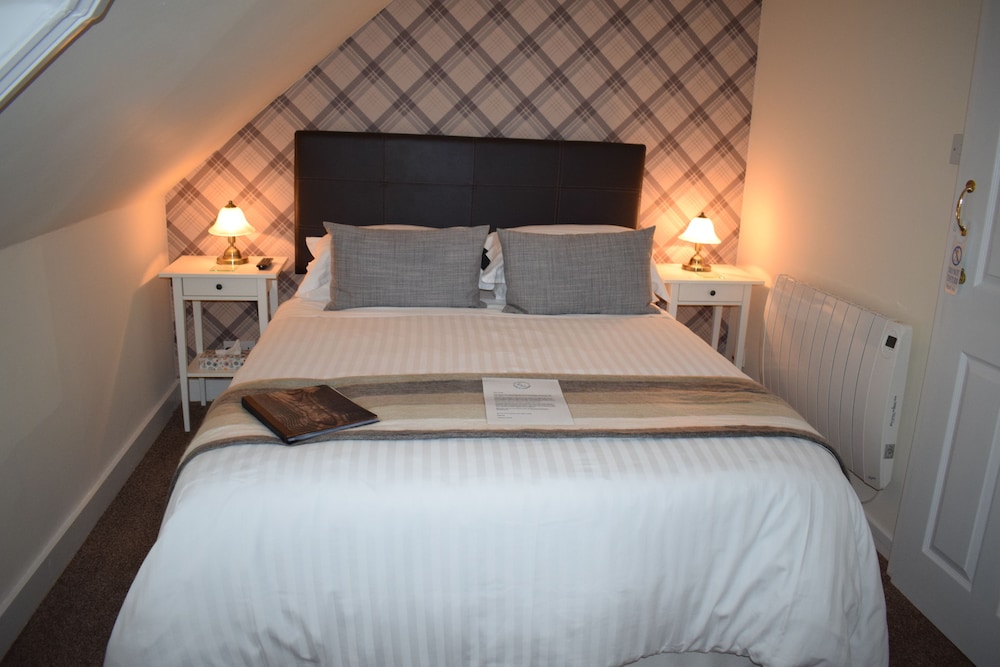 Standard Double Room, Ensuite, Lake View 5 photo 1
