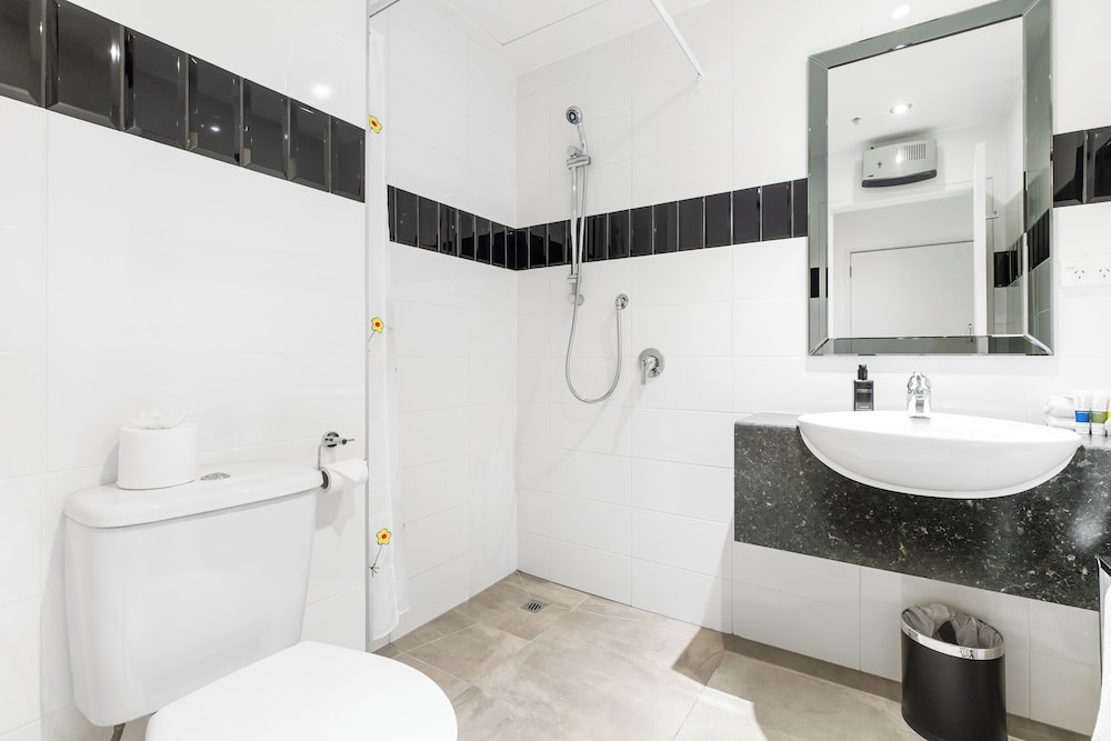 Standard Twin Room (no windows) - Photo 4