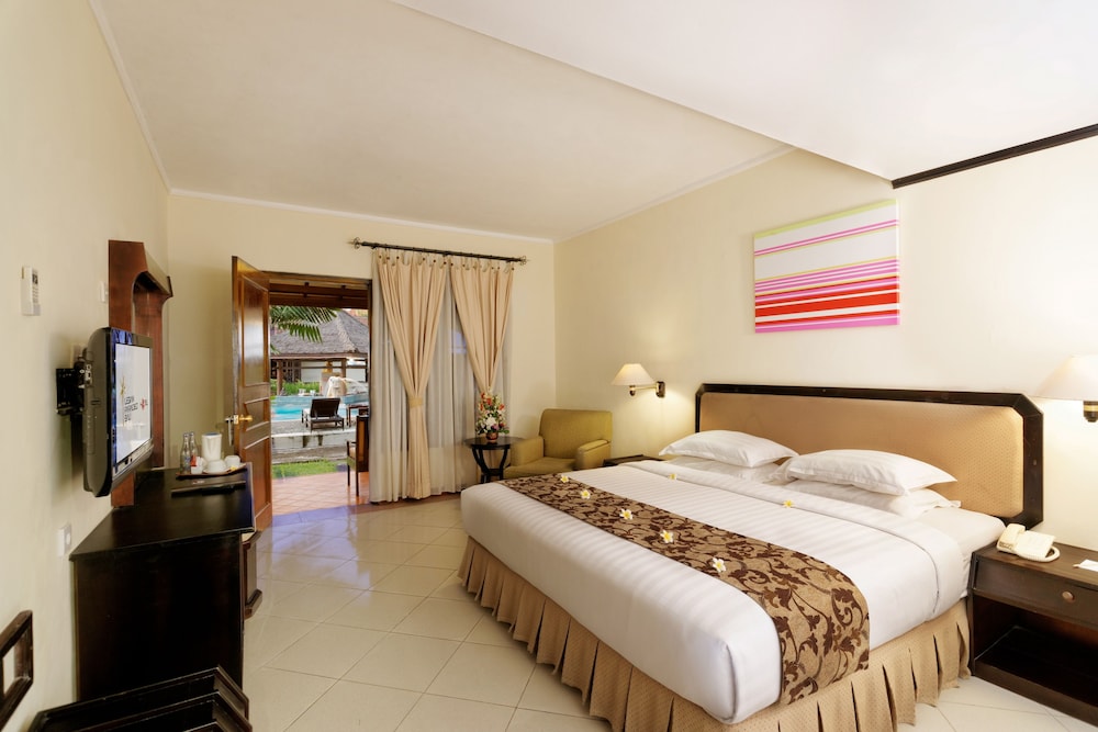 Super Deluxe Pool View Room - Photo 6