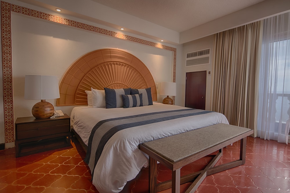 Oceanfront Deluxe Renovated
