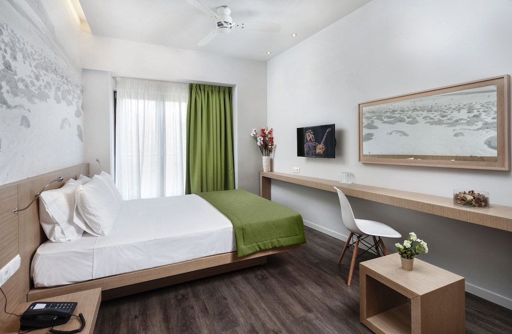 Standard Room - Photo 1