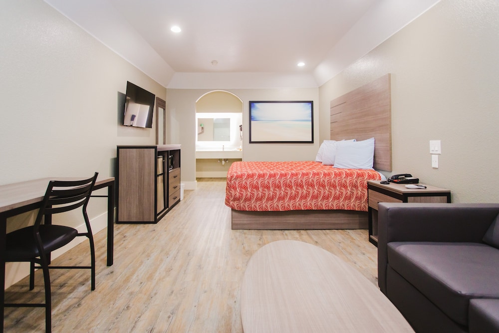 Superior Room, 1 King Bed, Non Smoking