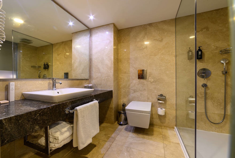 4 Single Beds, Economic Family Suite, Non-Smoking photo 3