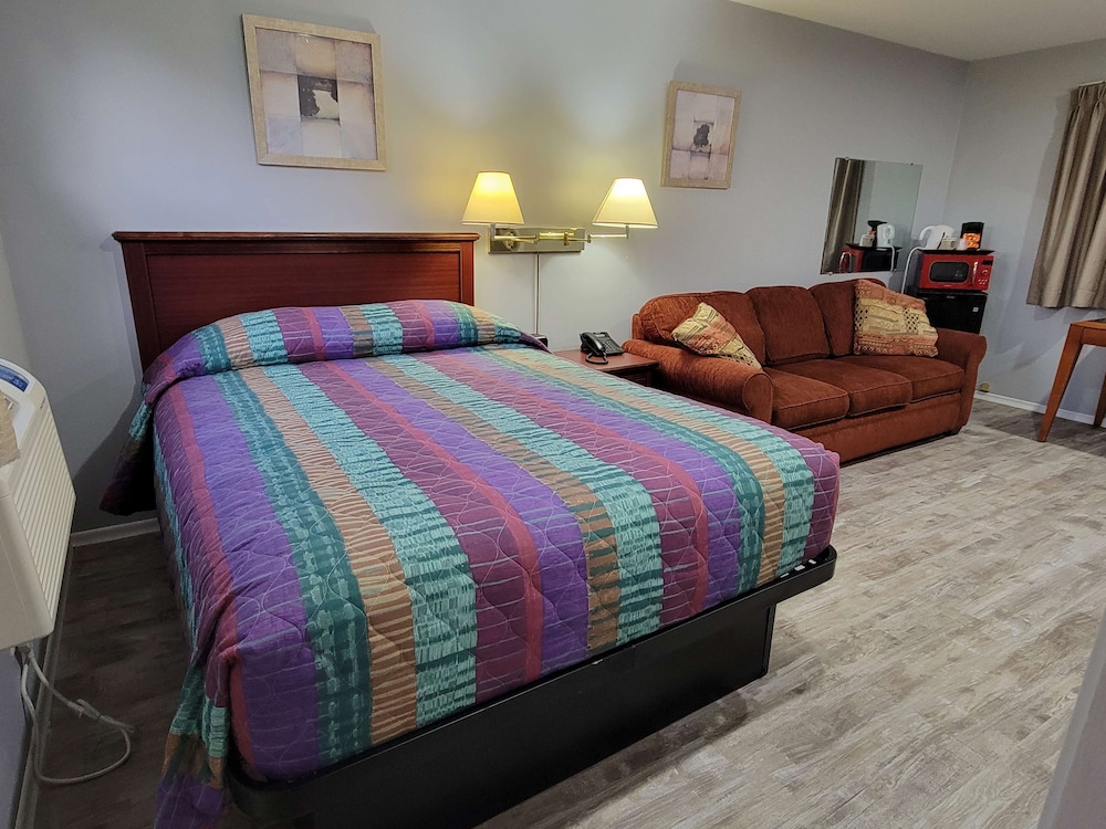 Room, 1 Queen Bed with Sofa bed, Non Smoking photo 1