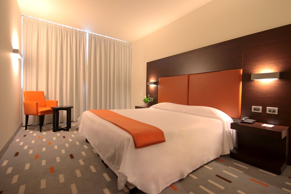 Standard Double or Twin Room - Photo 1