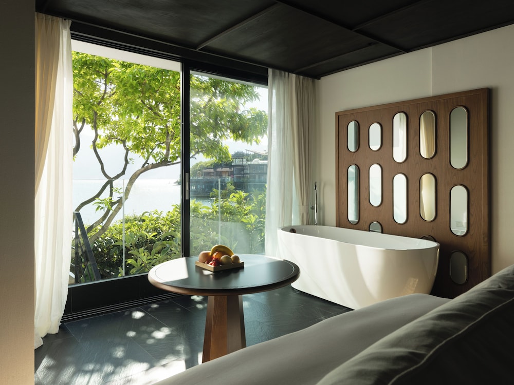 Classic Double Room, 1 Queen Bed, Sea View