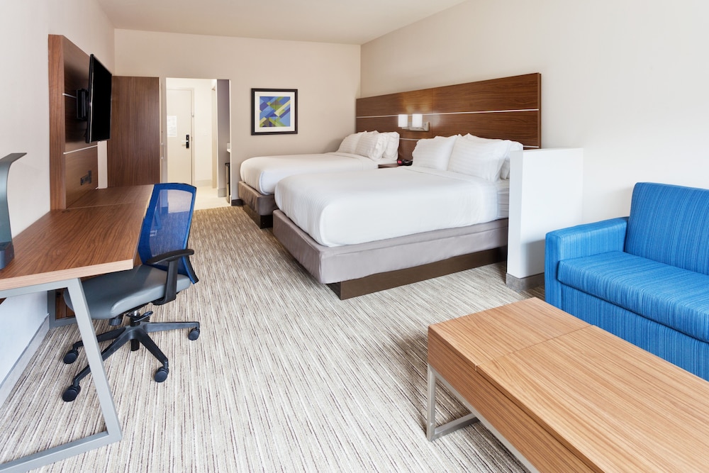 Suite, Multiple Beds photo 2