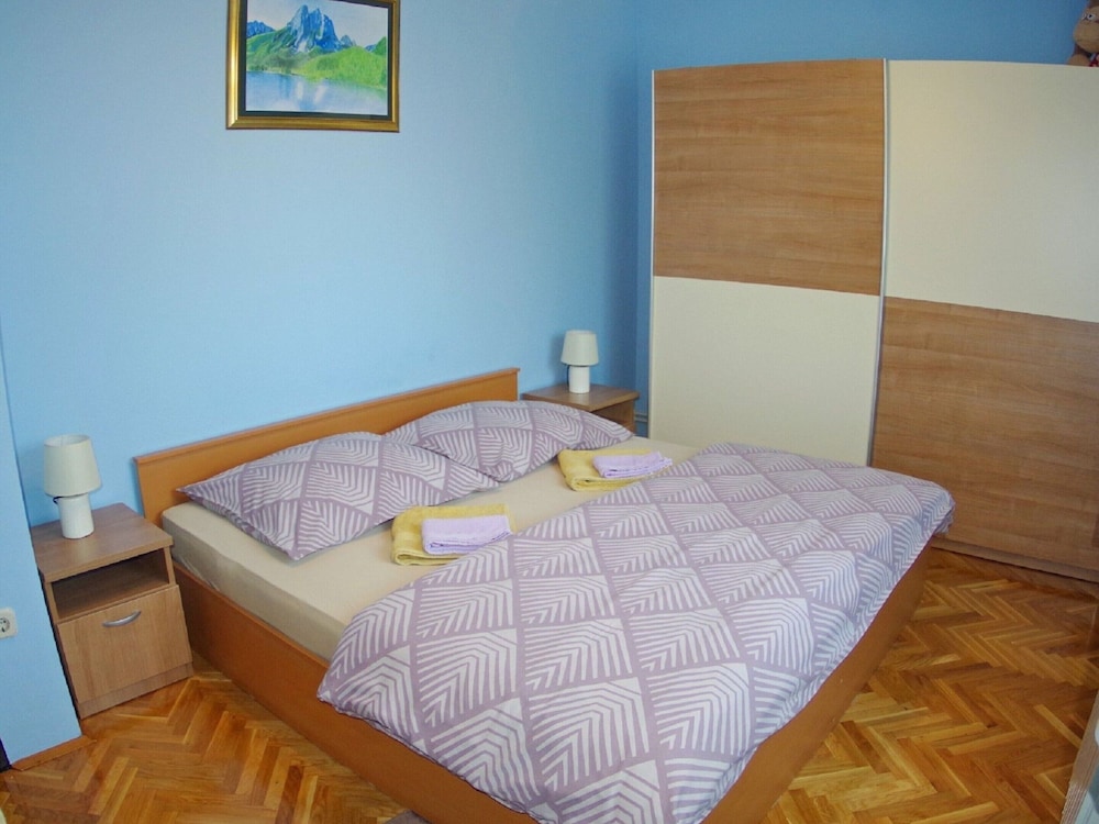 Villa photo 2