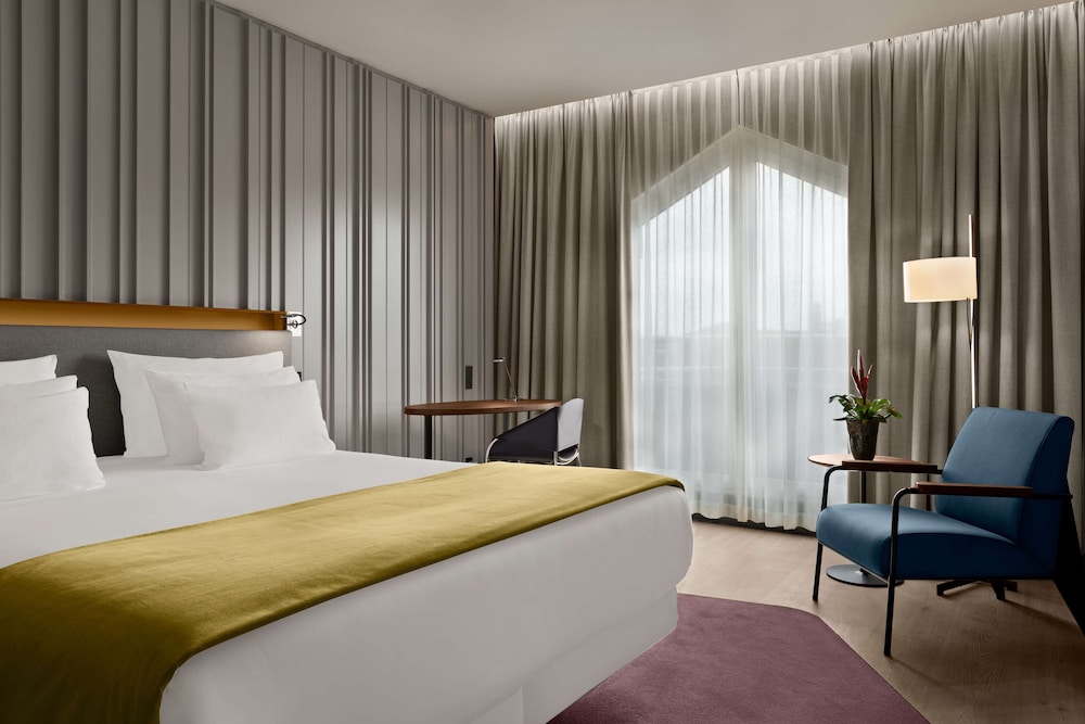 Premium Room, Balcony (Extra Bed 3 adults) - Photo 2