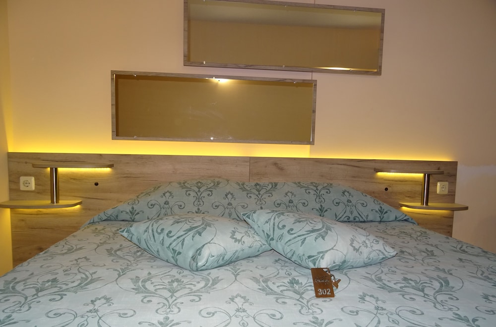 City Double or Twin Room photo 3