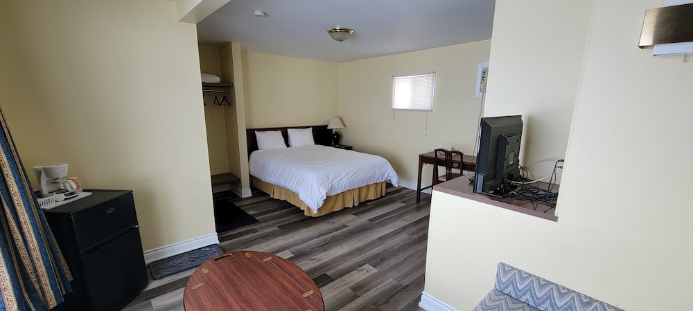 Standard Single Room, 1 Queen Bed photo 1