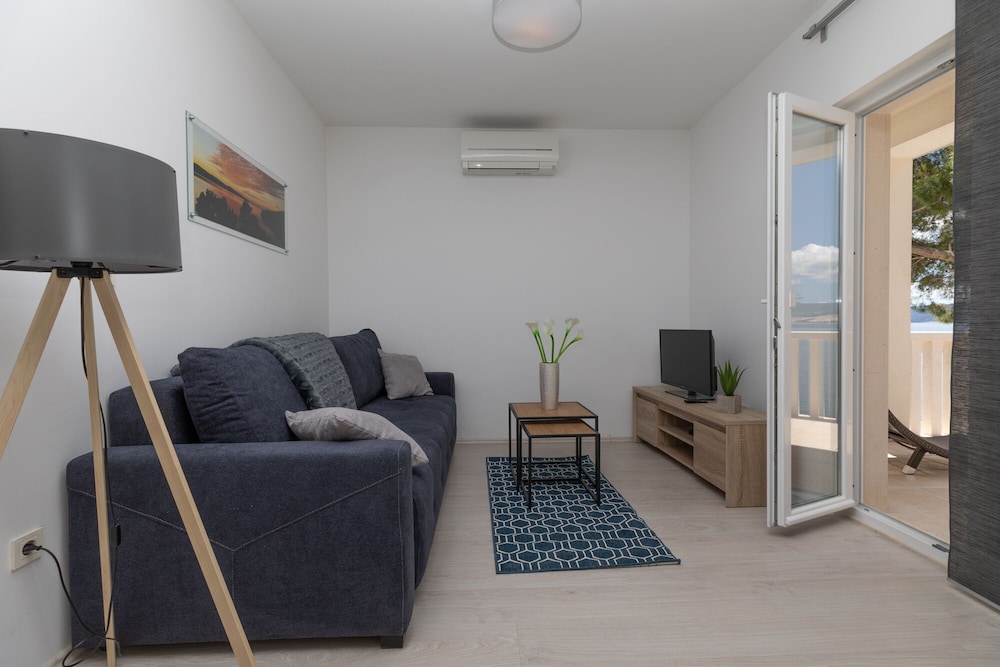 Apartment photo 2