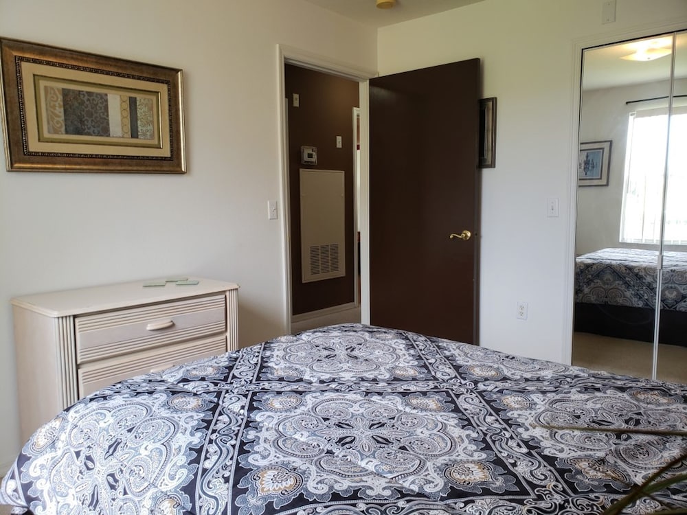 Condo, 3 Bedrooms