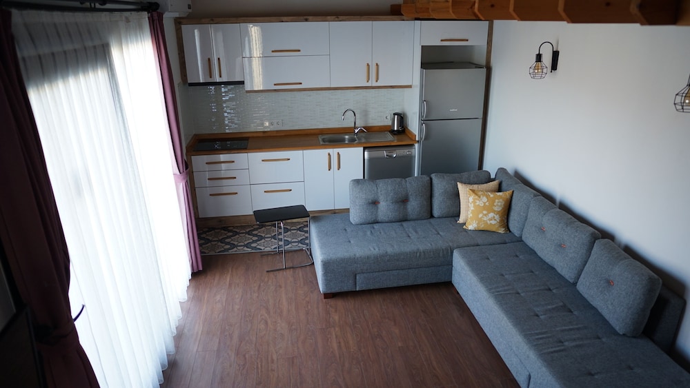 Deluxe Duplex
