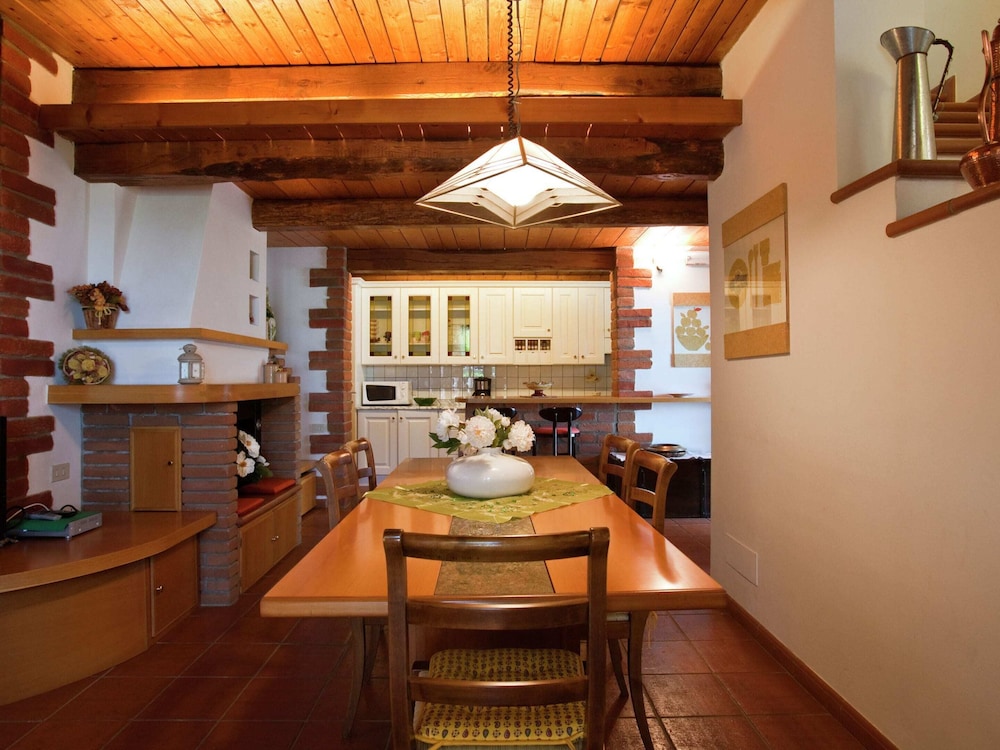 Villa photo 2