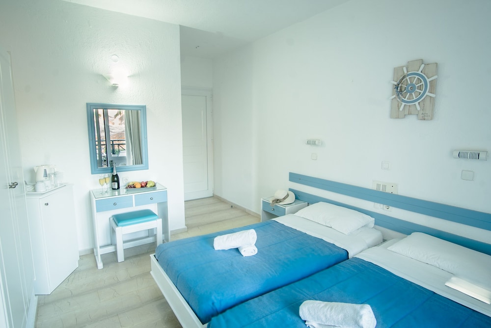 Standard Room, 2 Twin Beds photo 3